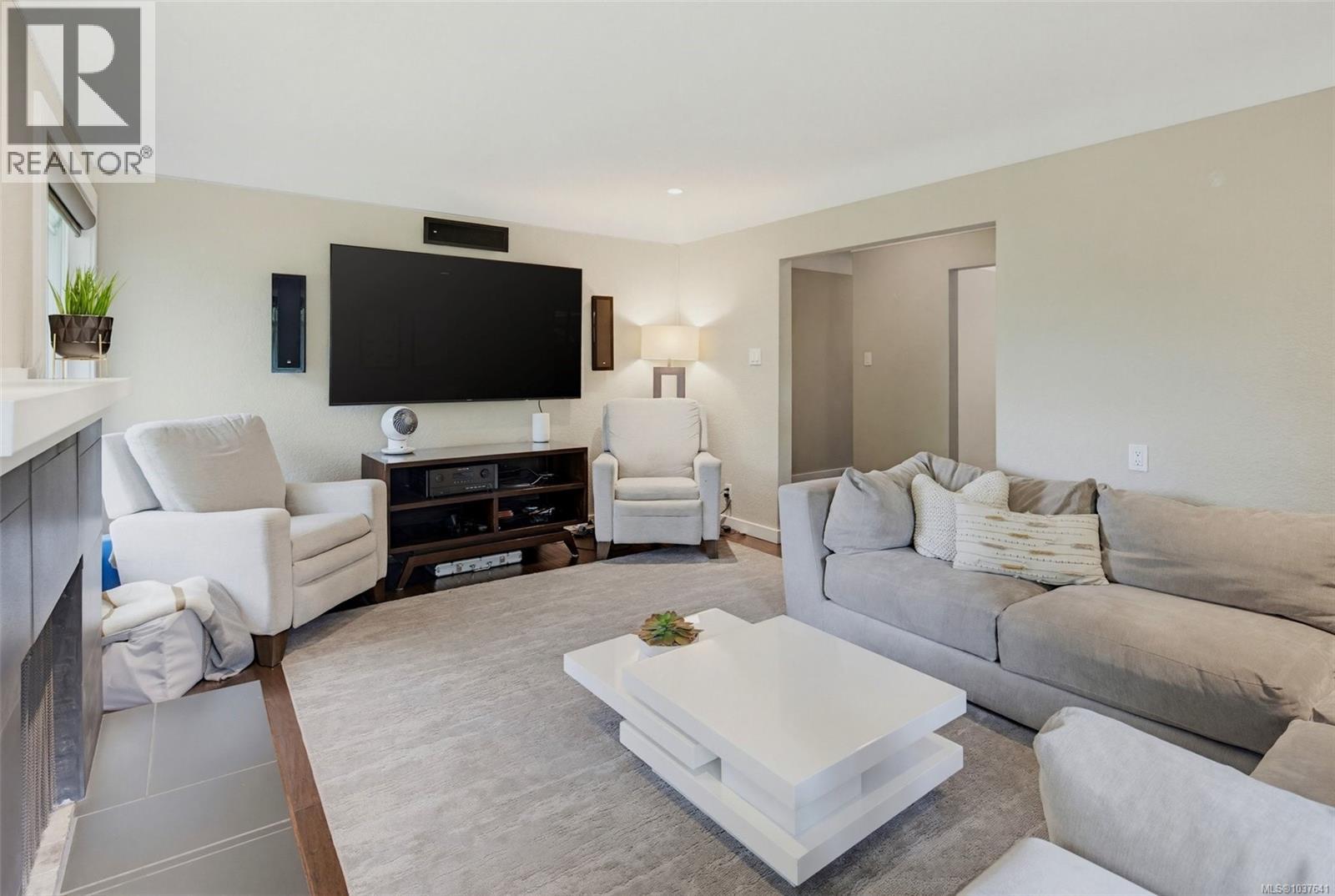 3171 Henderson Rd, Oak Bay, British Columbia  V8P 5A3 - Photo 9 - 1037641