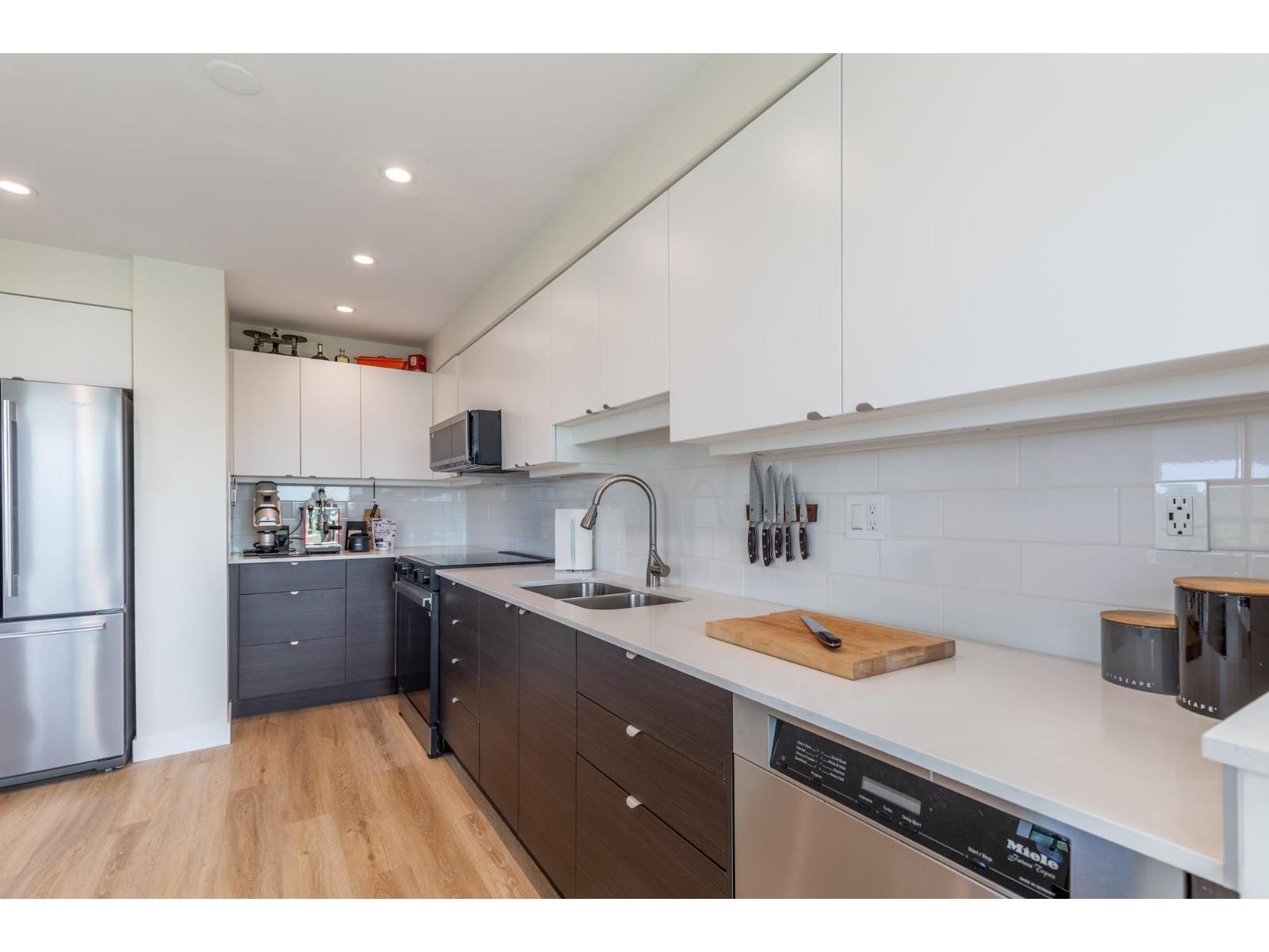 905 15030 101 Avenue, Surrey, British Columbia  V3R 0N3 - Photo 15 - R3126023