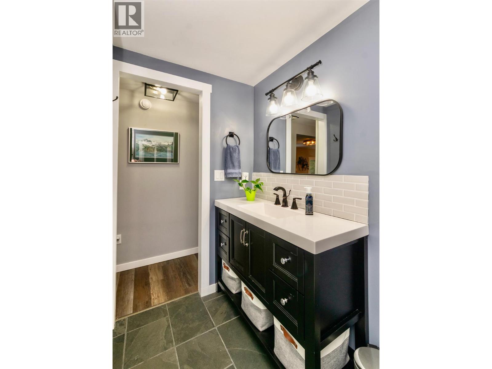 7519 Anglemont Drive, Anglemont, British Columbia V0E 1M8 - Photo 31 - 10377231