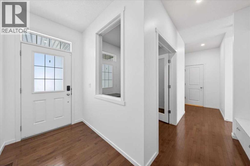 20 Nolancrest Green NW, Calgary, Alberta  T3R 0P8 - Photo 6 - A2304184