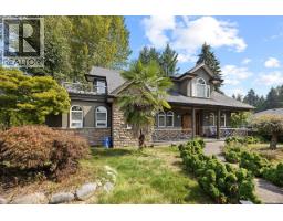 3582 EDGEMONT BOULEVARD, North Vancouver, British Columbia