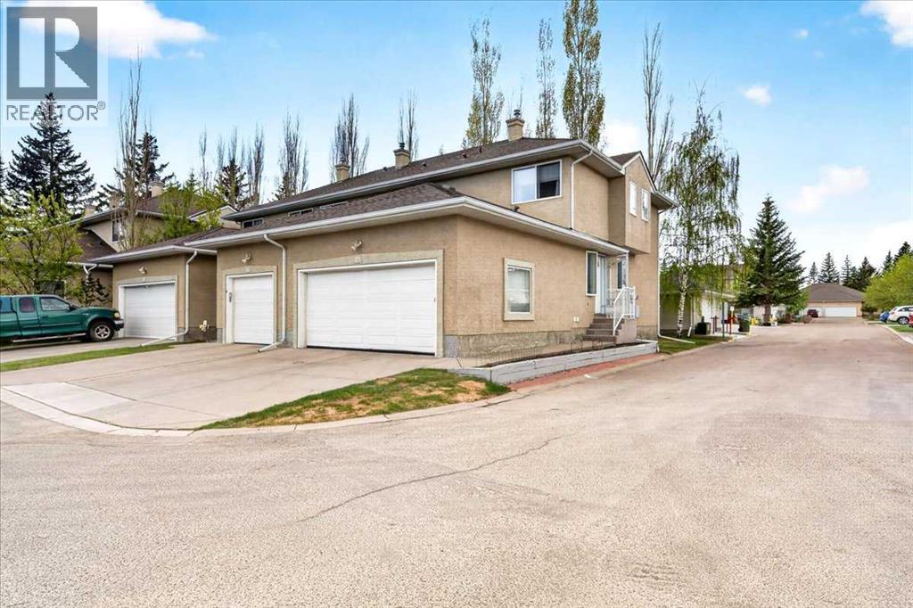 15 Cedarview Mews, Calgary, Alberta