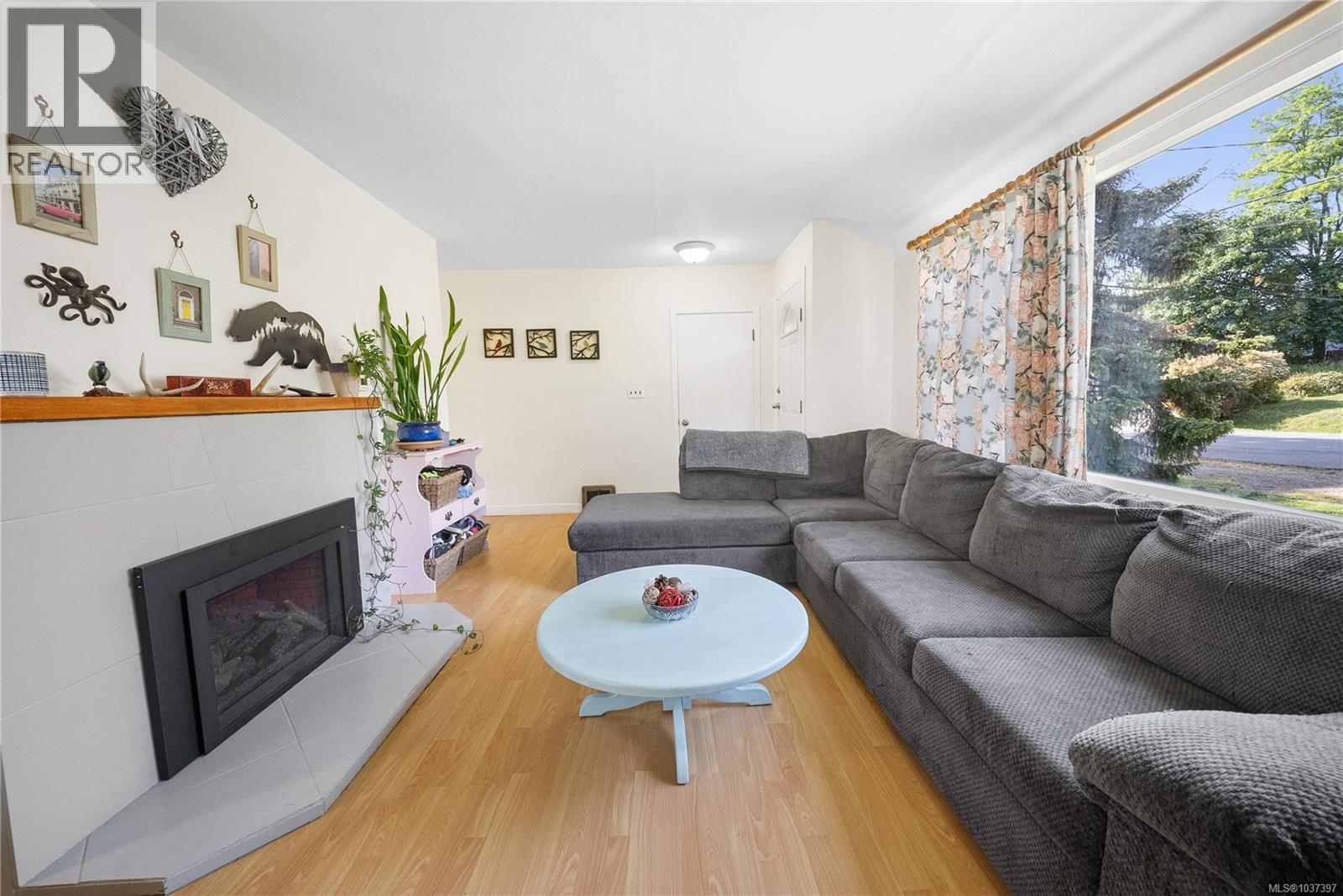 443 Aysgarth St, Nanaimo, British Columbia  V9R 1V7 - Photo 2 - 1037397