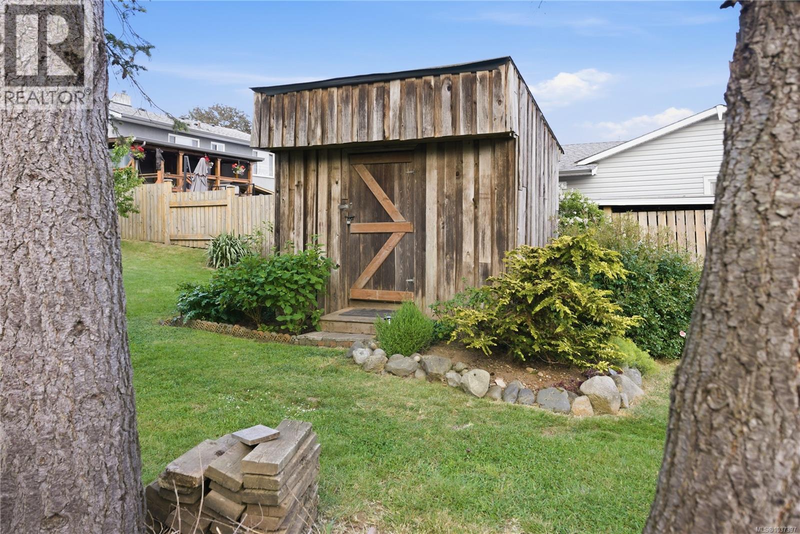 443 Aysgarth St, Nanaimo, British Columbia  V9R 1V7 - Photo 37 - 1037397