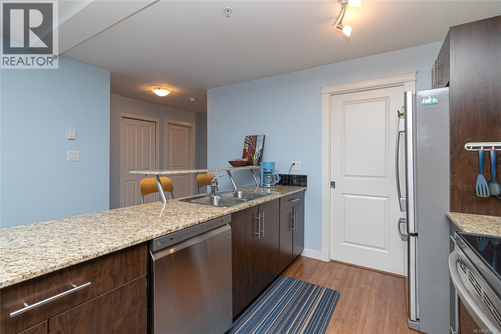 313 1405 Esquimalt Rd, Esquimalt, British Columbia  V9A 0A4 - Photo 10 - 1037704