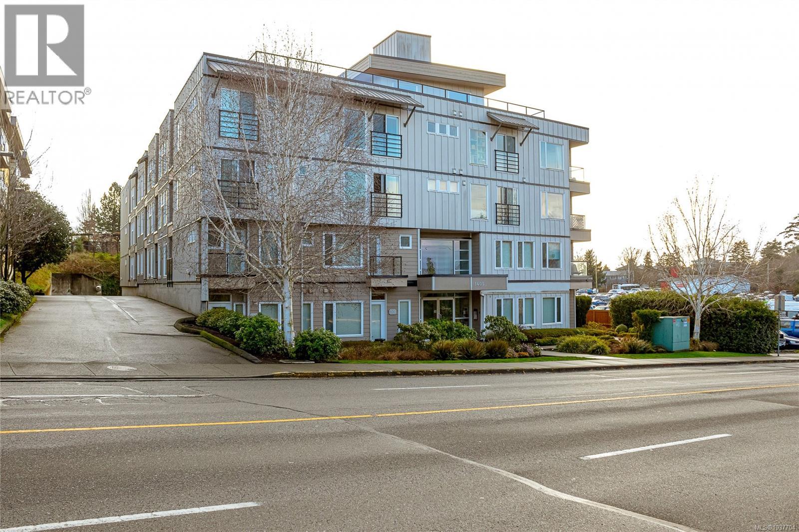 313 1405 Esquimalt Rd, Esquimalt, British Columbia  V9A 0A4 - Photo 2 - 1037704
