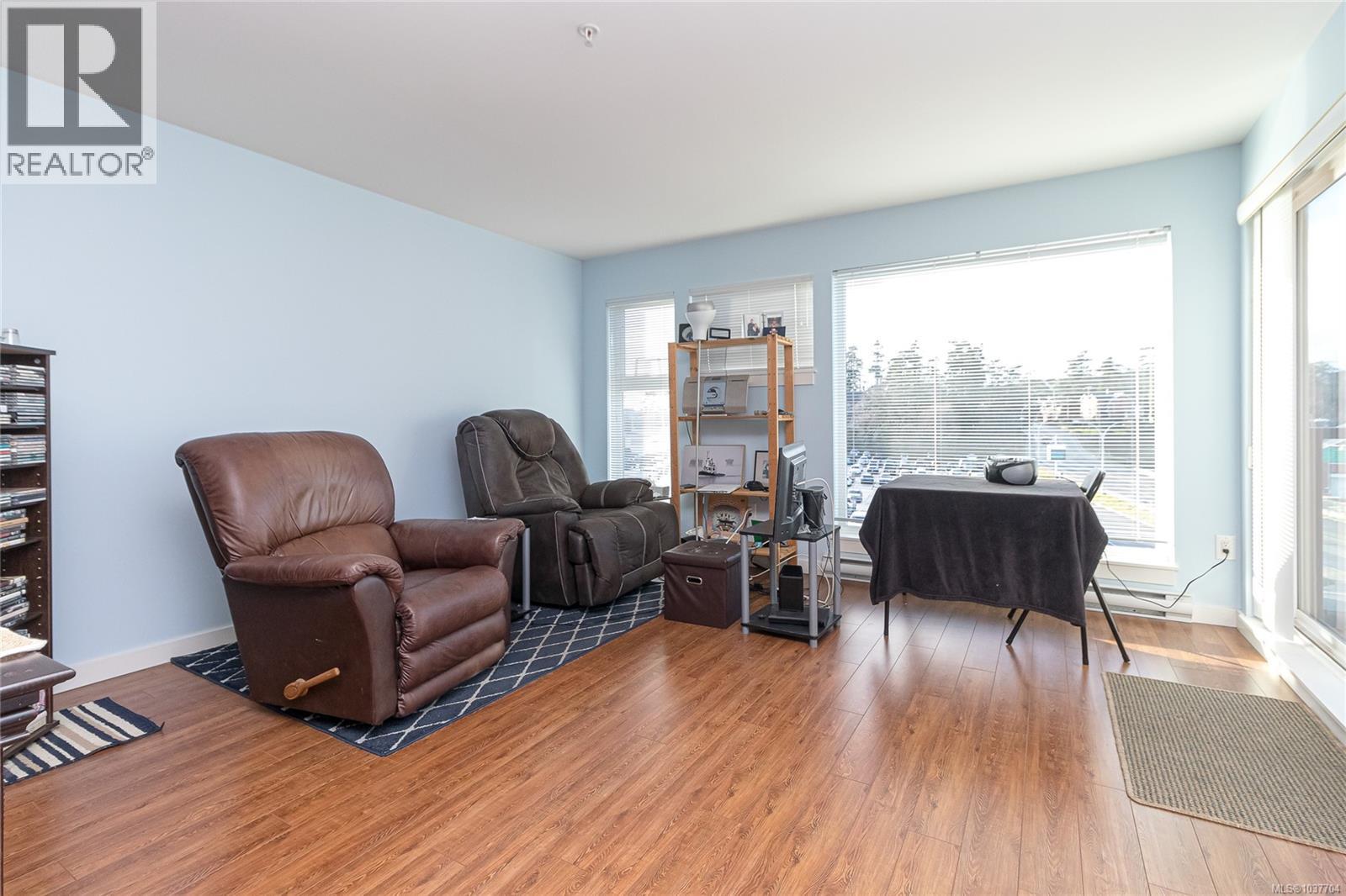 313 1405 Esquimalt Rd, Esquimalt, British Columbia  V9A 0A4 - Photo 6 - 1037704