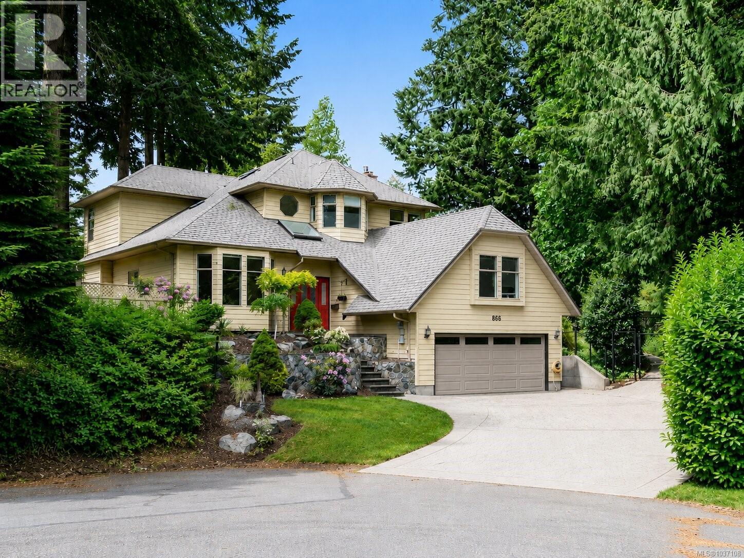 866 CAMBRIA WOOD Crt, Saanich, British Columbia