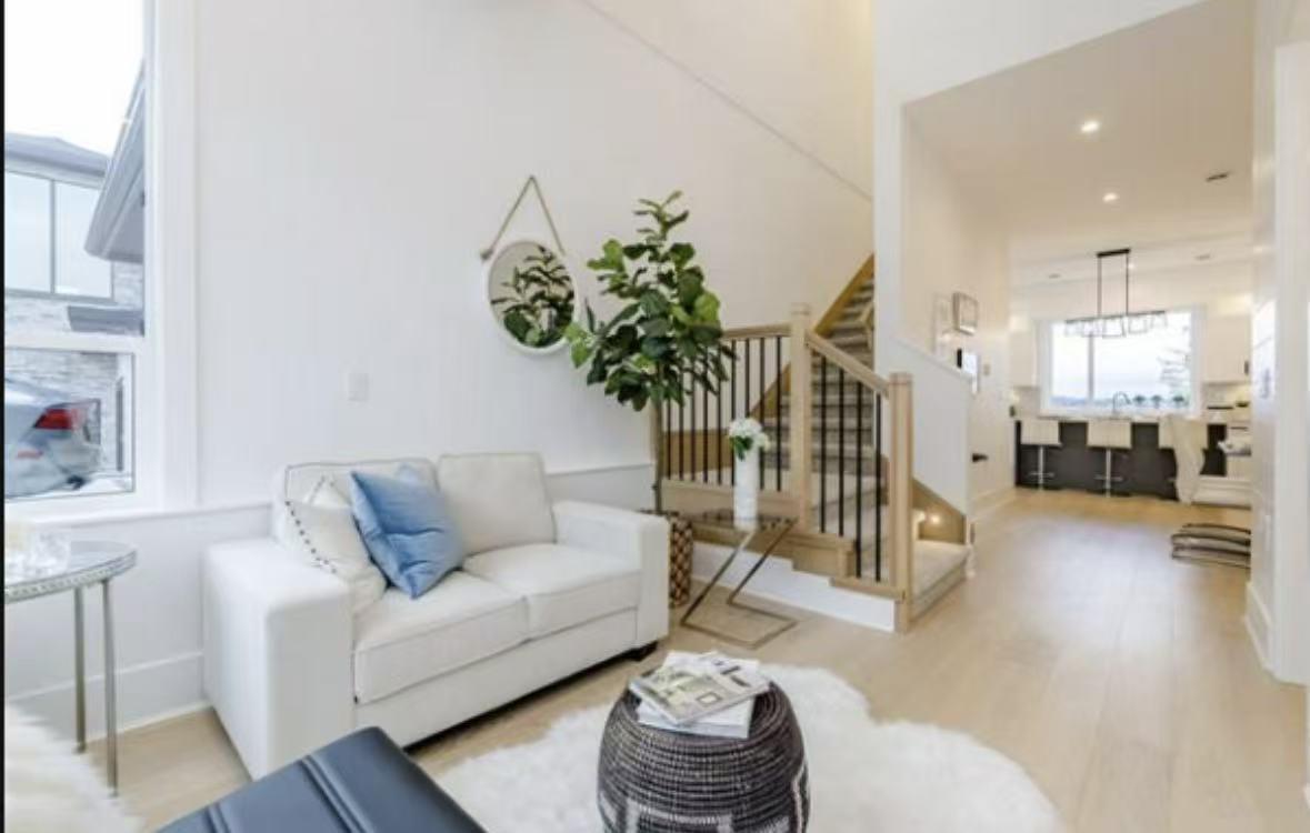 14907 35a Avenue, Surrey, British Columbia  V3Z 0Y7 - Photo 2 - R3126738