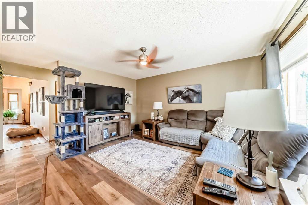36 Shannon Road SW, Calgary, Alberta  T2Y 2z6 - Photo 13 - A2303675