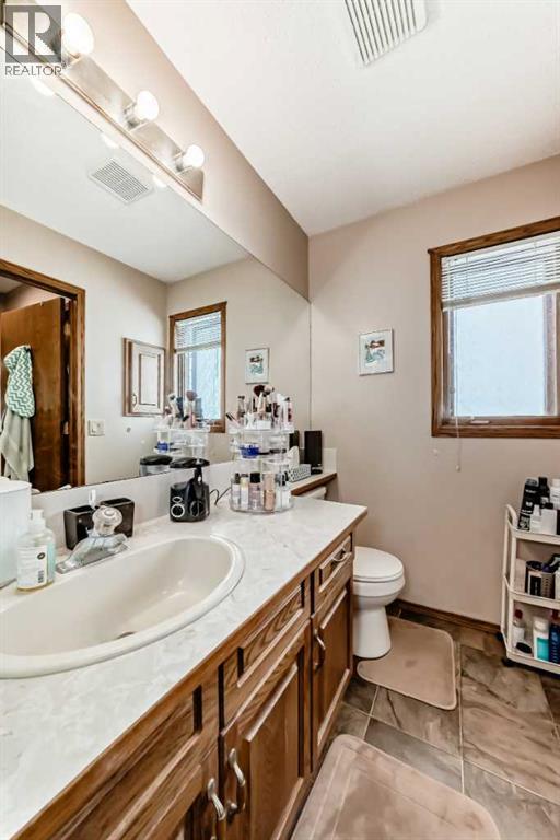 36 Shannon Road SW, Calgary, Alberta  T2Y 2z6 - Photo 26 - A2303675