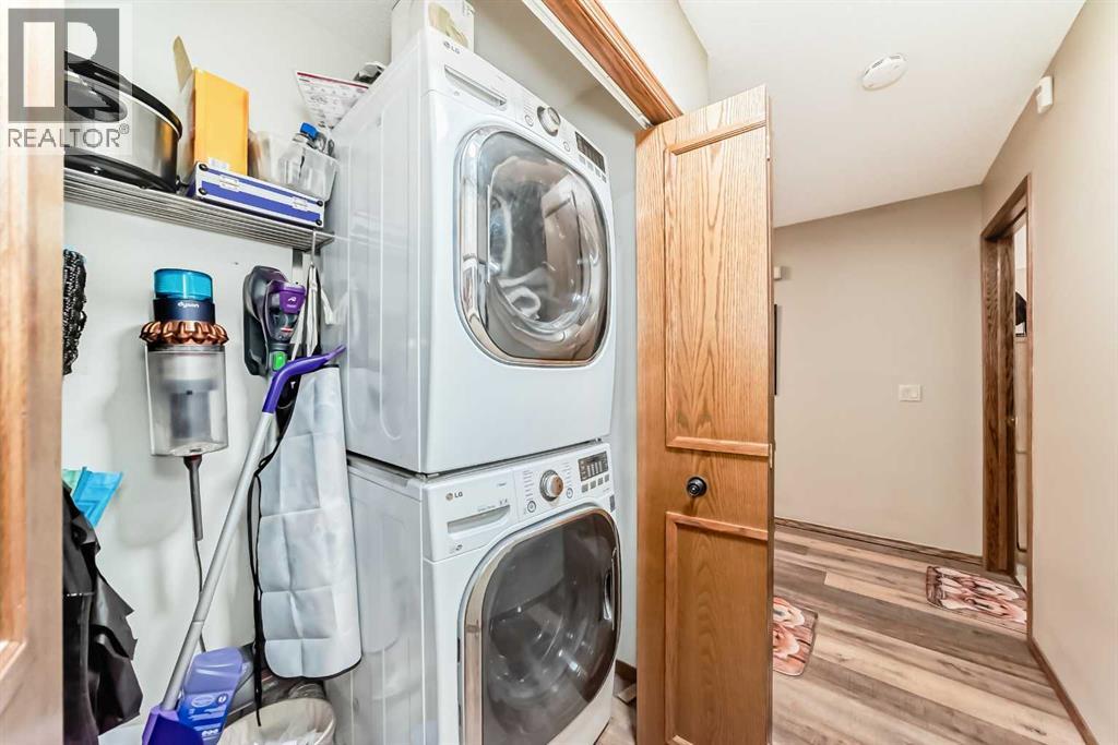 36 Shannon Road SW, Calgary, Alberta  T2Y 2z6 - Photo 31 - A2303675