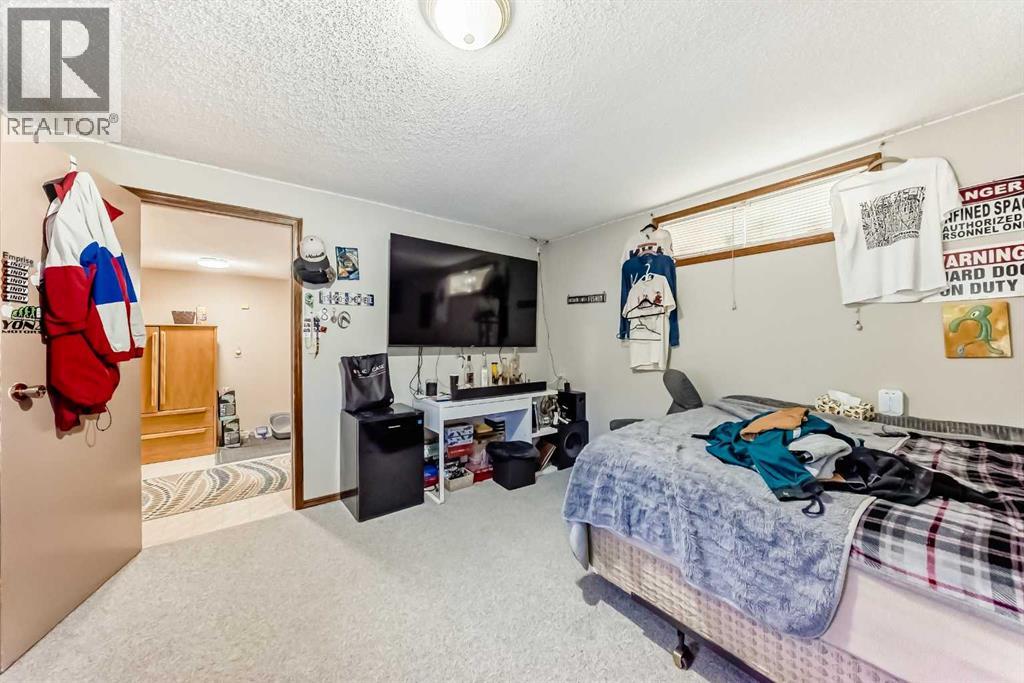 36 Shannon Road SW, Calgary, Alberta  T2Y 2z6 - Photo 36 - A2303675