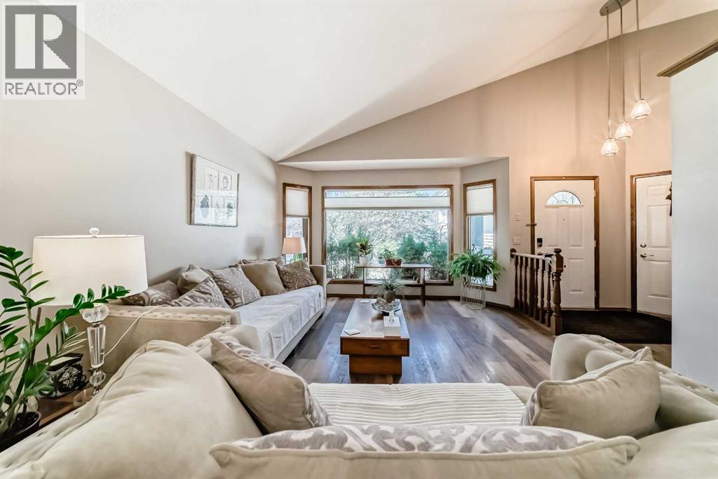 36 Shannon Road SW, Calgary, Alberta  T2Y 2z6 - Photo 6 - A2303675