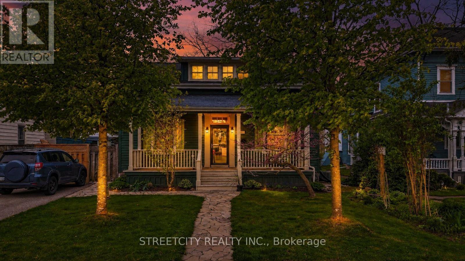 24 Centre Street, St. Thomas, Ontario  N5R 2Z2 - Photo 2 - X13126242