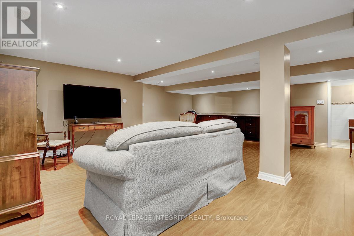 27 Birchview Road, Ottawa, Ontario  K2G 3G3 - Photo 34 - X12946450