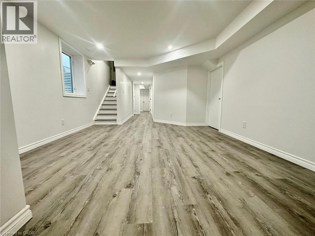 295 GILLESPIE Drive Unit# Lower, Brantford, Ontario