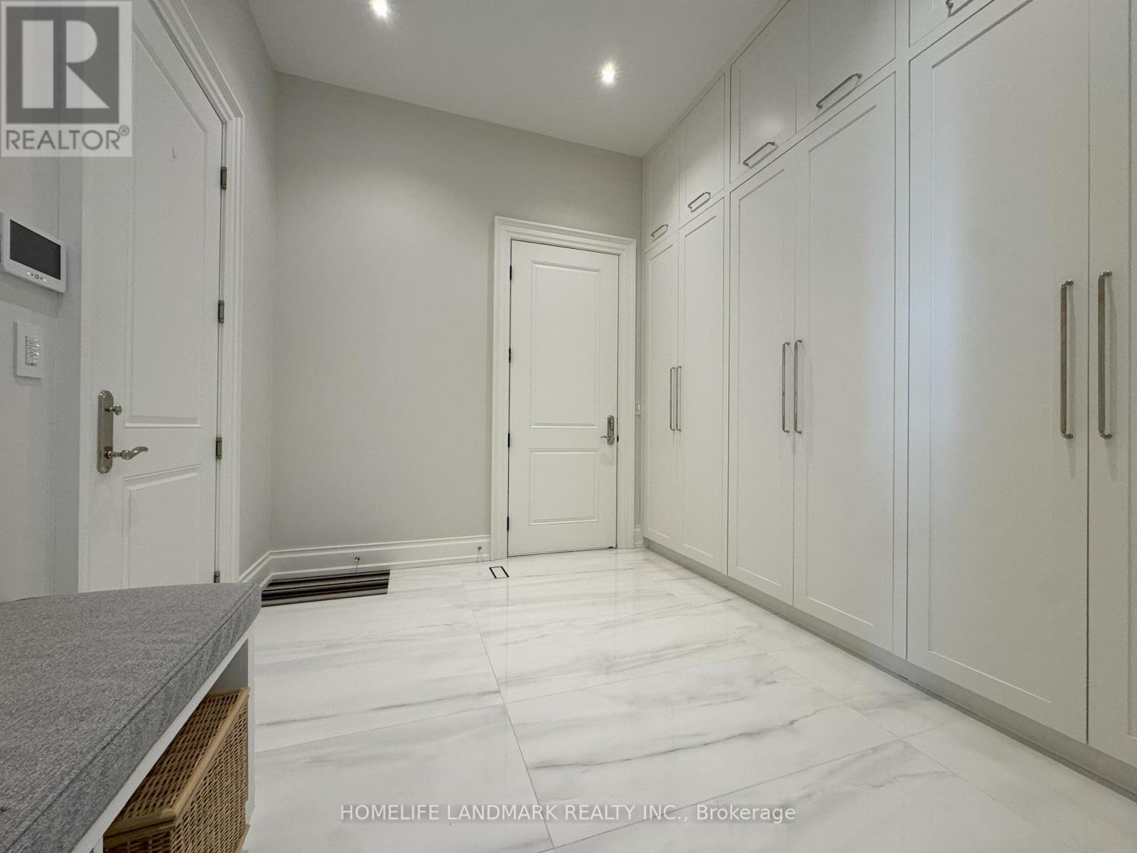 42 Foursome Crescent, Toronto, Ontario  M2P 1W3 - Photo 16 - C11952601