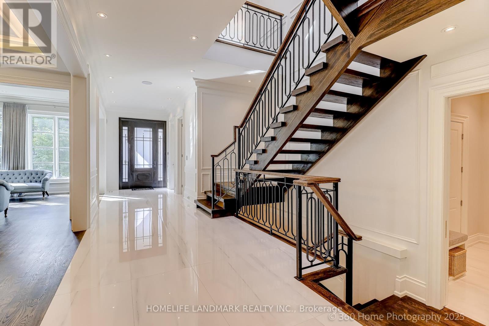 42 Foursome Crescent, Toronto, Ontario  M2P 1W3 - Photo 4 - C11952601