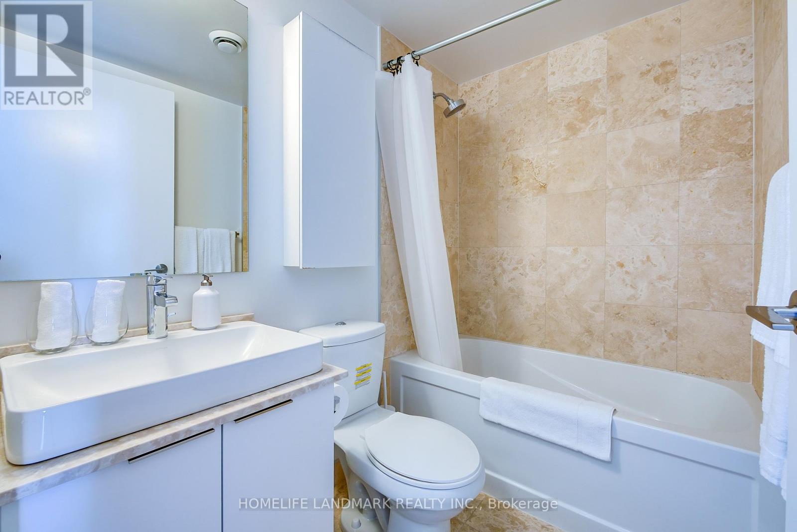 1807 - 14 York Street, Toronto, Ontario  M5J 0A6 - Photo 2 - C12692056