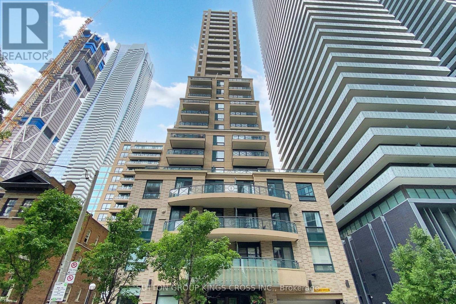1112 - 35 Hayden Street, Toronto, Ontario  M4Y 3C3 - Photo 2 - C13075032