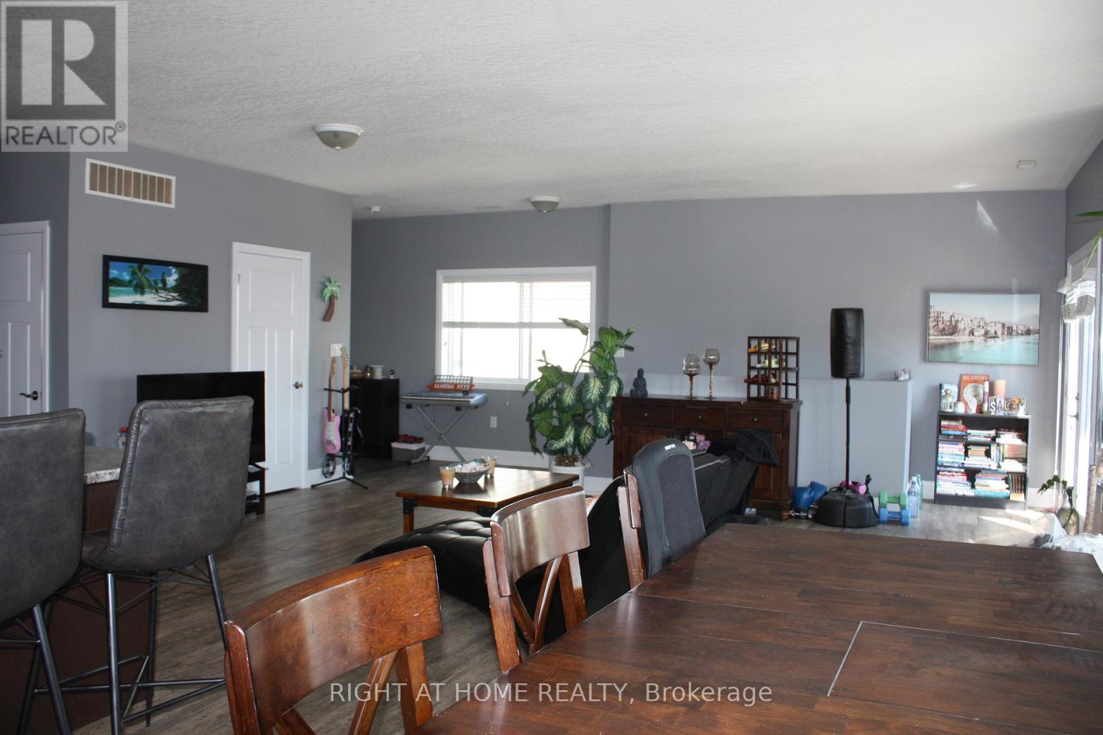3937 Wood Avenue, Severn, Ontario  L3V 0T9 - Photo 8 - S13083986