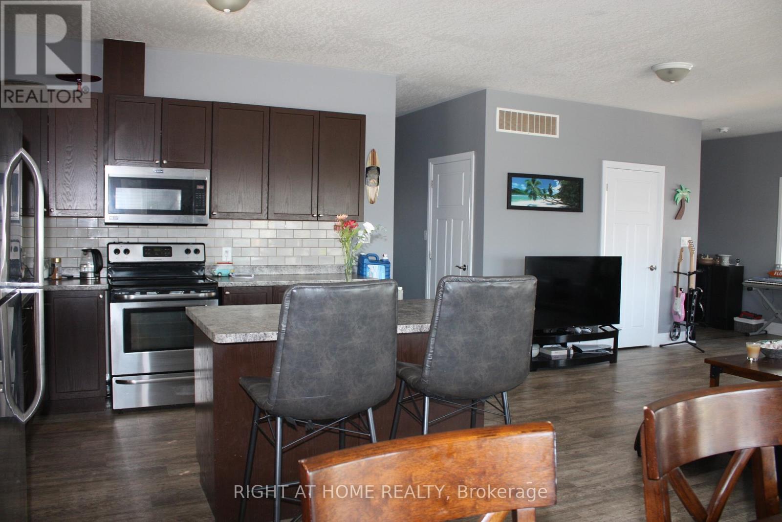 3937 Wood Avenue, Severn, Ontario  L3V 0T9 - Photo 9 - S13083986
