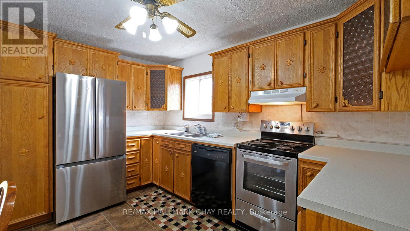9 Second Street, Tiny, Ontario  L0L 2J0 - Photo 8 - S13085228