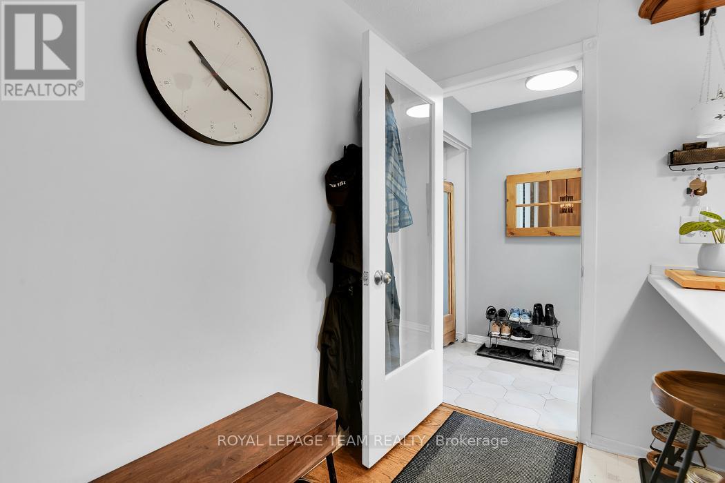 106 Chesterton Drive, Ottawa, Ontario  K2E 5T6 - Photo 5 - X13159696