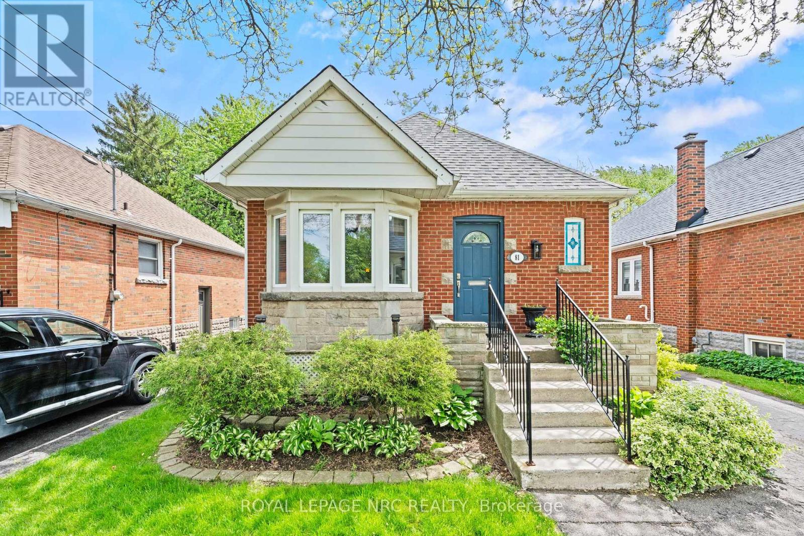 81 Belvidere Avenue, Hamilton, Ontario  L9A 3B6 - Photo 2 - X13159750