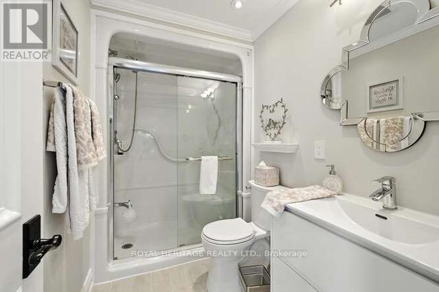 1549 Willowside Court, Pickering, Ontario  L1W 3P5 - Photo 18 - E13094252