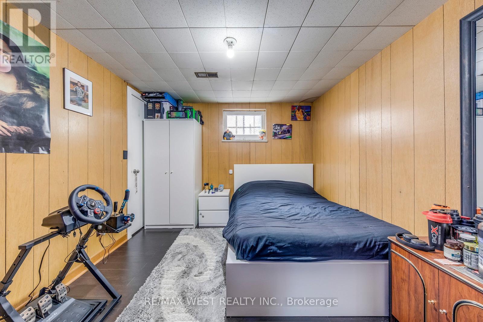65 North Park Drive, Toronto, Ontario  M6L 1K4 - Photo 34 - W13155526