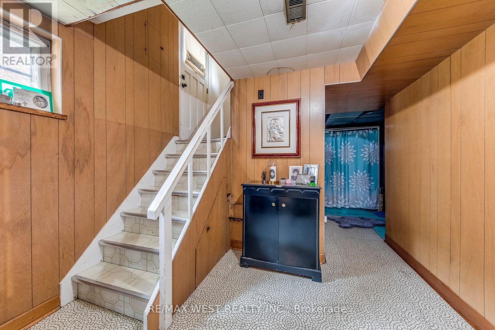 65 North Park Drive, Toronto, Ontario  M6L 1K4 - Photo 29 - W13155526
