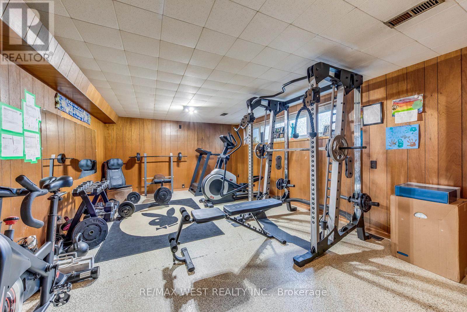 65 North Park Drive, Toronto, Ontario  M6L 1K4 - Photo 30 - W13155526