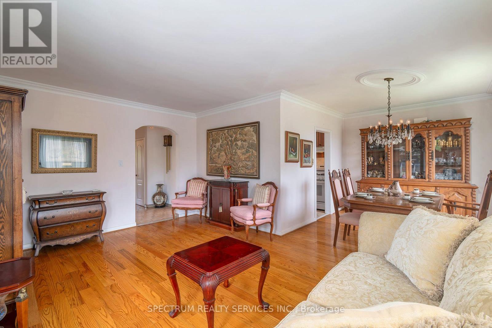 22 Barksdale Avenue, Toronto, Ontario  M3H 4S3 - Photo 13 - C13159776