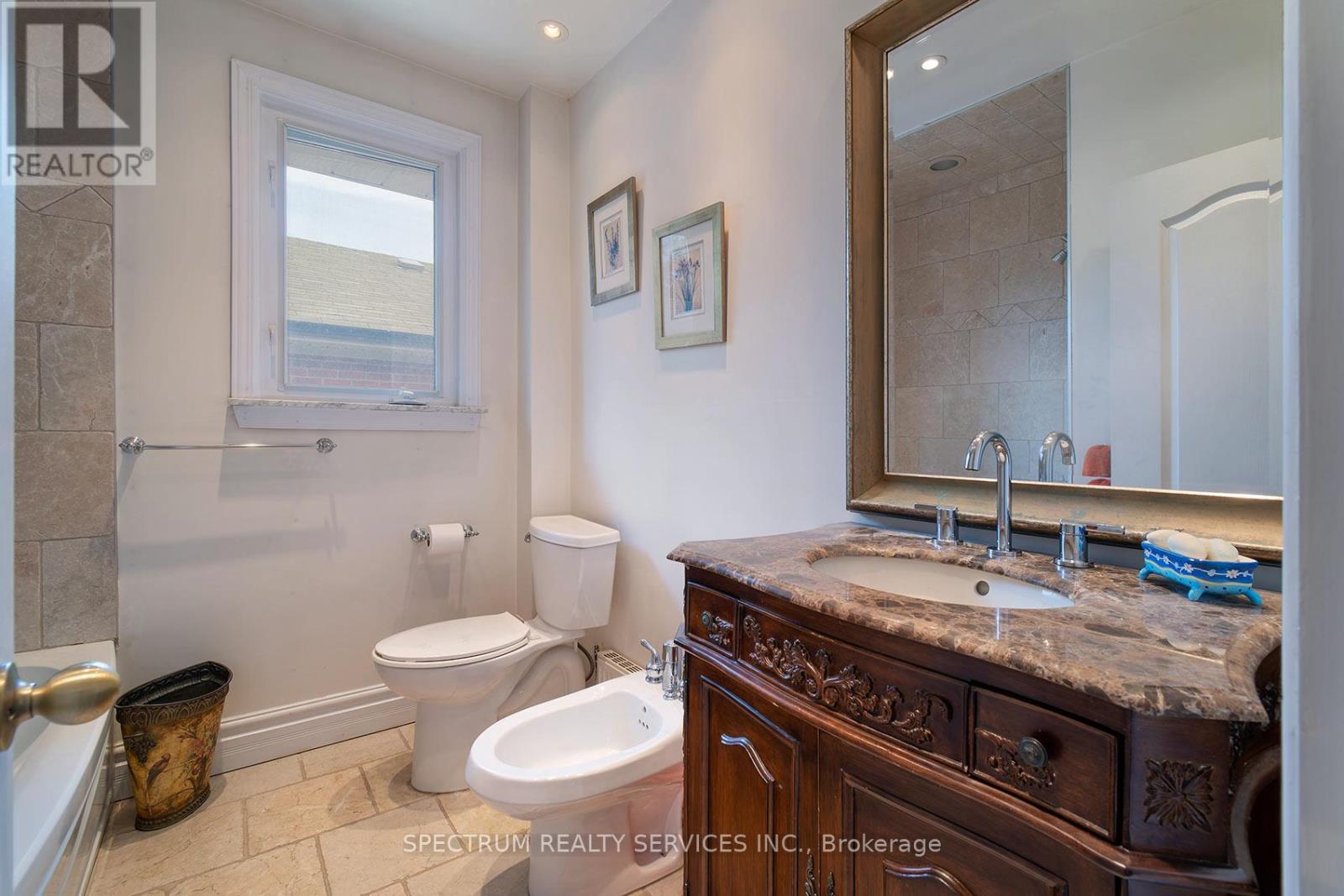 22 Barksdale Avenue, Toronto, Ontario  M3H 4S3 - Photo 27 - C13159776