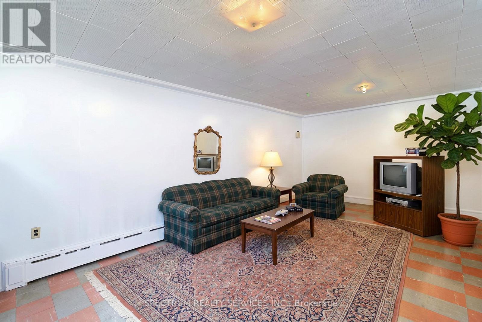 22 Barksdale Avenue, Toronto, Ontario  M3H 4S3 - Photo 34 - C13159776