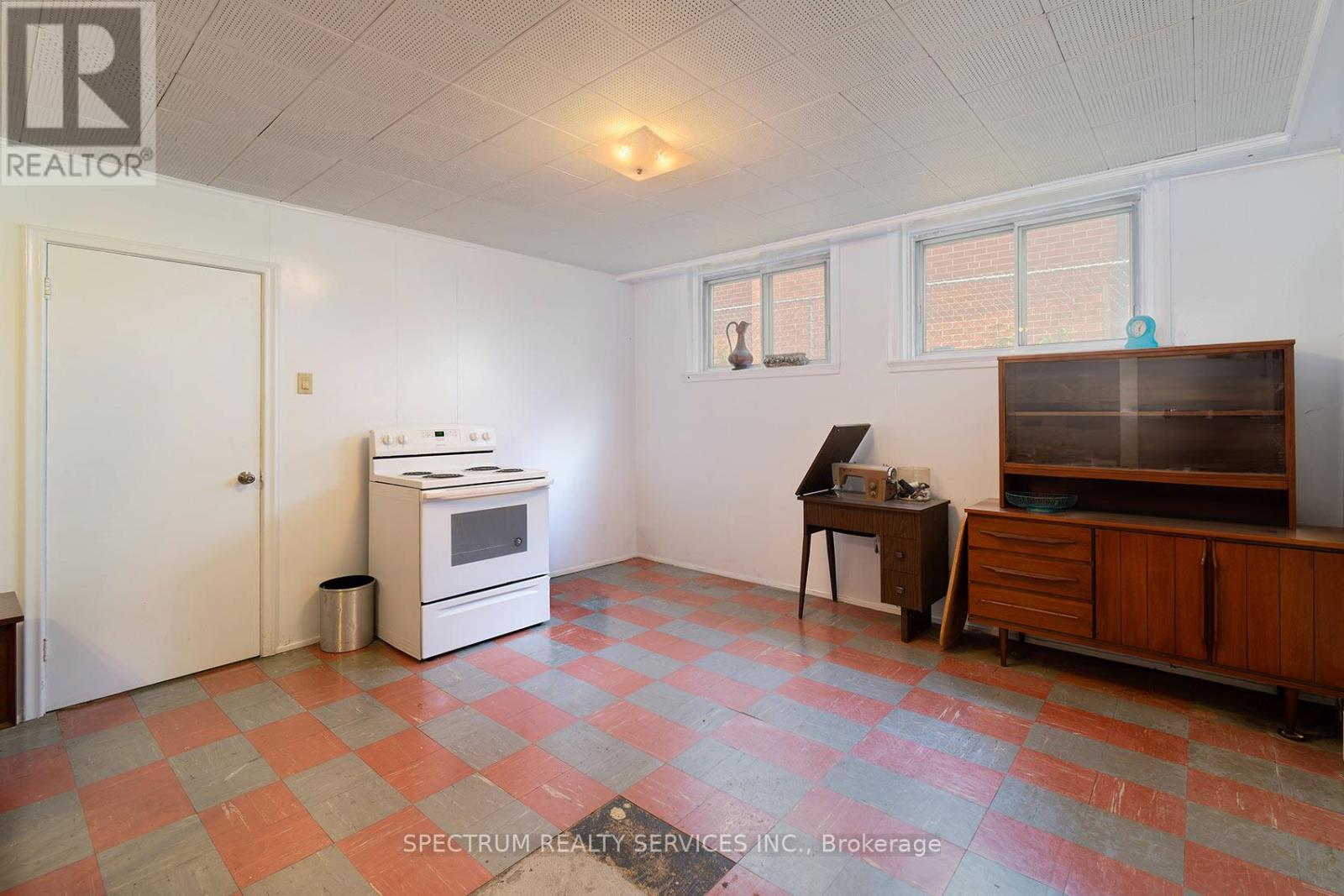 22 Barksdale Avenue, Toronto, Ontario  M3H 4S3 - Photo 35 - C13159776