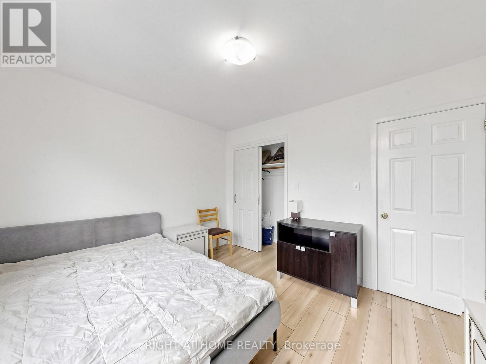 73 Garthdale Court, Toronto, Ontario  M3H 5P9 - Photo 13 - C13159784