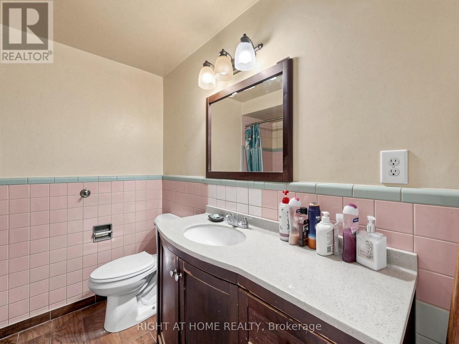 73 Garthdale Court, Toronto, Ontario  M3H 5P9 - Photo 14 - C13159784