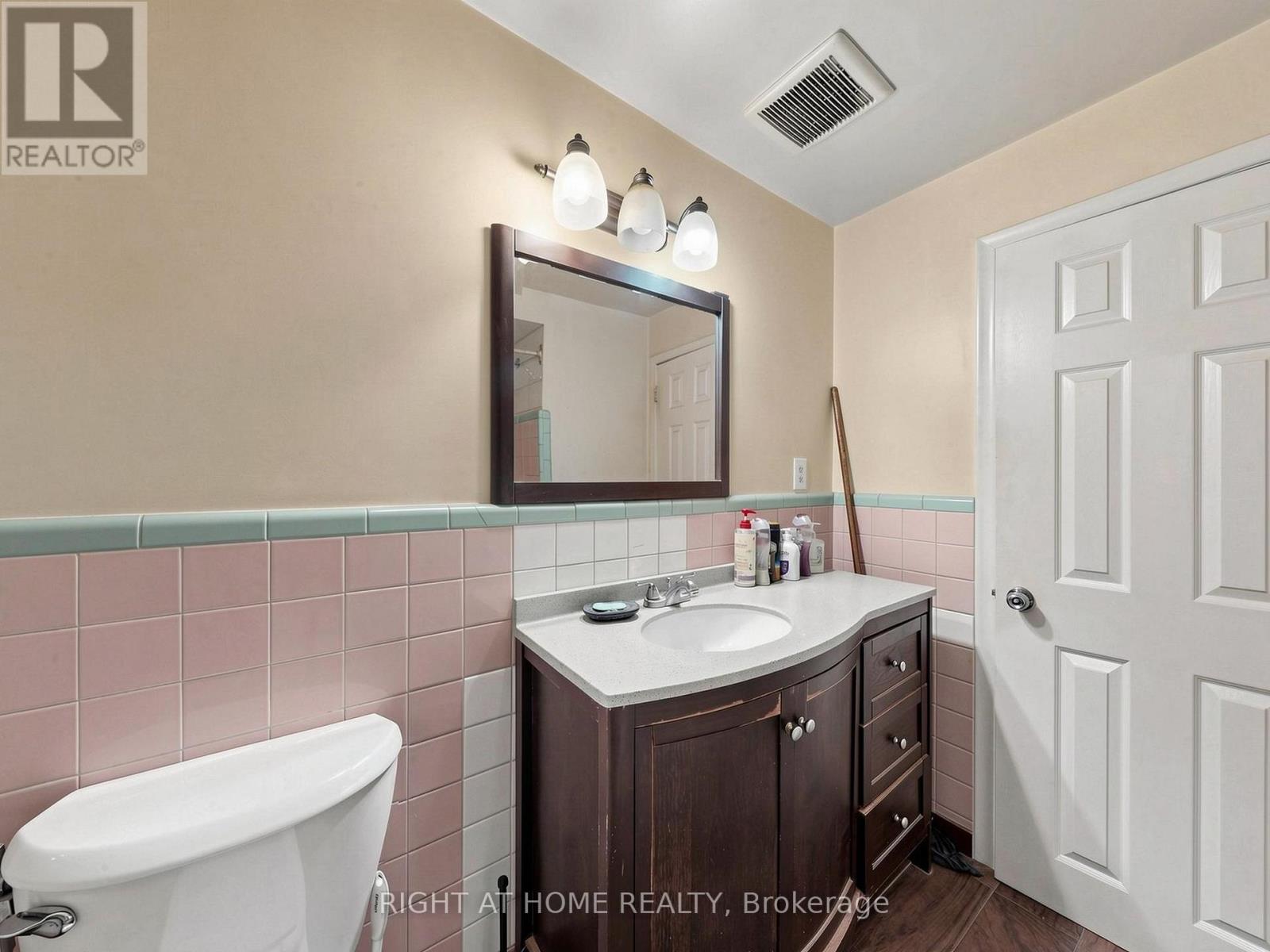 73 Garthdale Court, Toronto, Ontario  M3H 5P9 - Photo 15 - C13159784