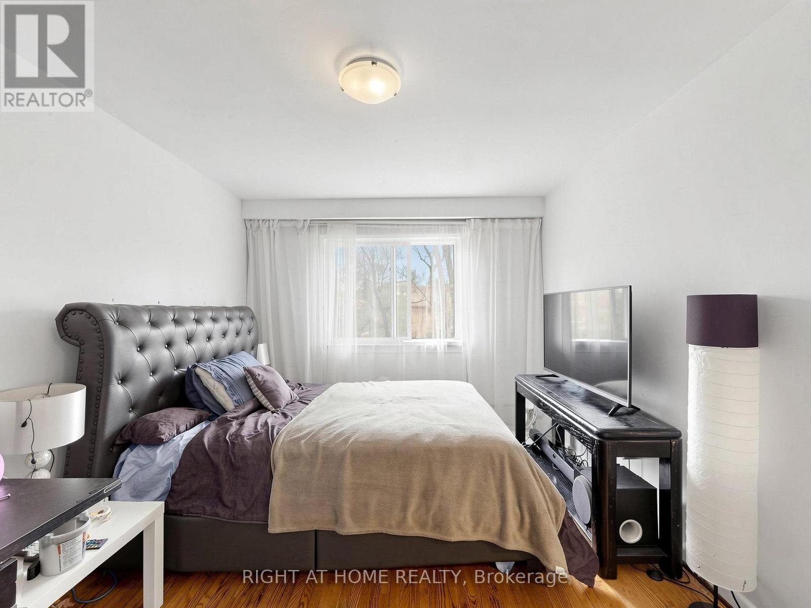 73 Garthdale Court, Toronto, Ontario  M3H 5P9 - Photo 22 - C13159784