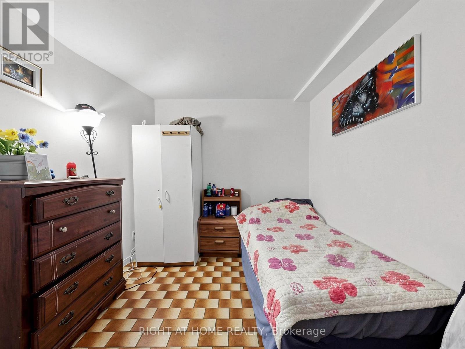 73 Garthdale Court, Toronto, Ontario  M3H 5P9 - Photo 29 - C13159784