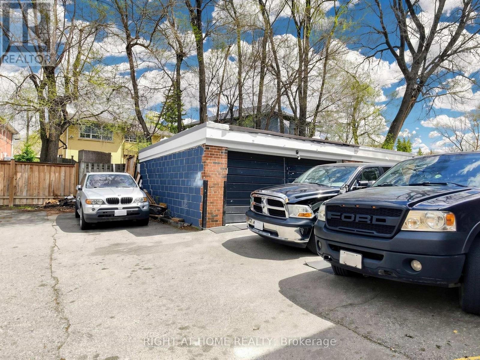 73 Garthdale Court, Toronto, Ontario  M3H 5P9 - Photo 35 - C13159784