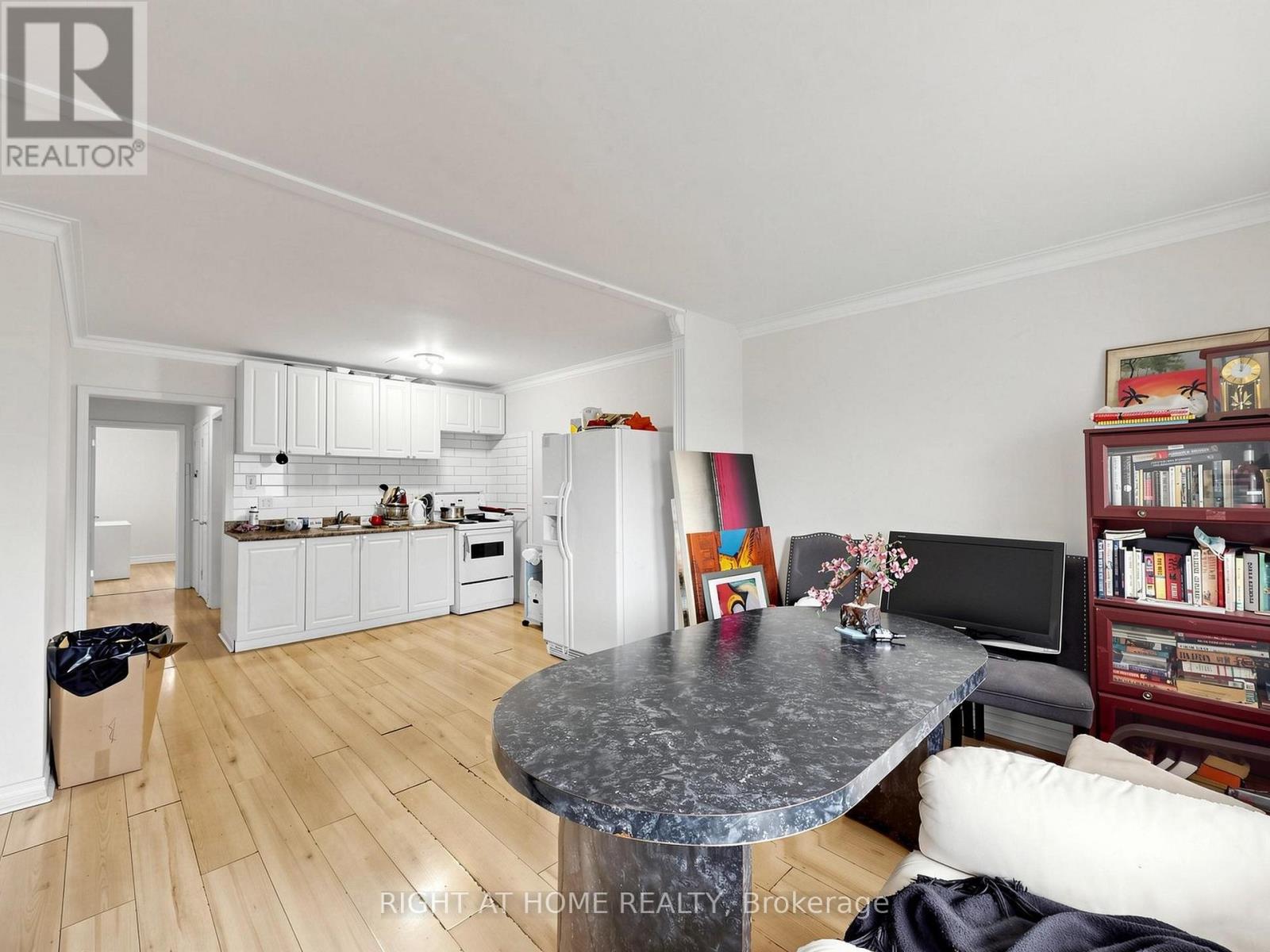 73 Garthdale Court, Toronto, Ontario  M3H 5P9 - Photo 8 - C13159784
