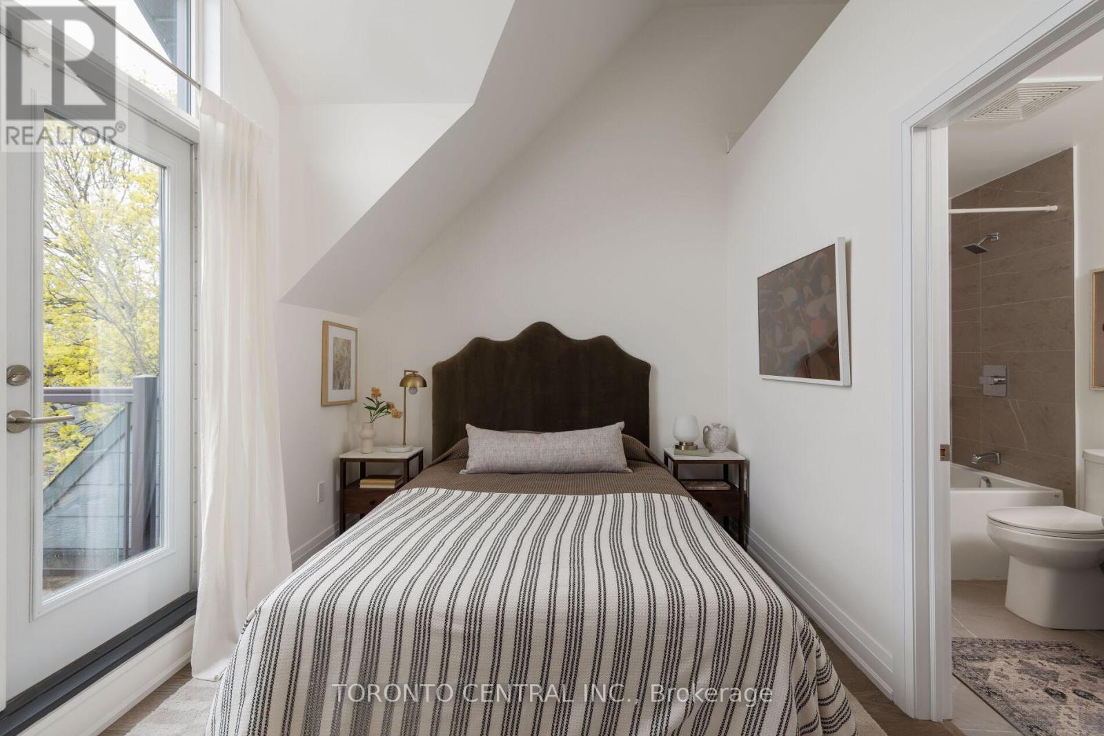 2 - 175 Jones Avenue, Toronto, Ontario  M4M 3A2 - Photo 19 - E13159686