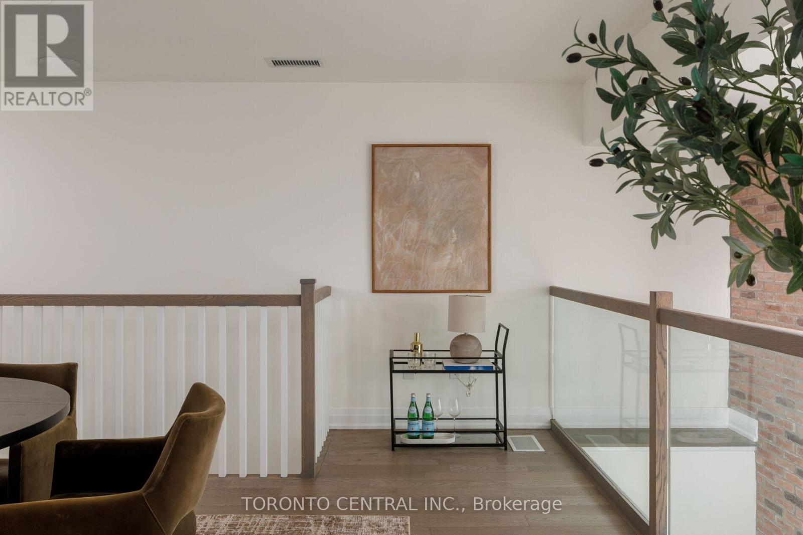 2 - 175 Jones Avenue, Toronto, Ontario  M4M 3A2 - Photo 9 - E13159686