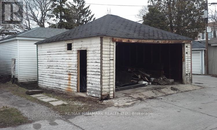 107r Woodfield Road, Toronto, Ontario  M4L 2W5 - Photo 15 - E13159714