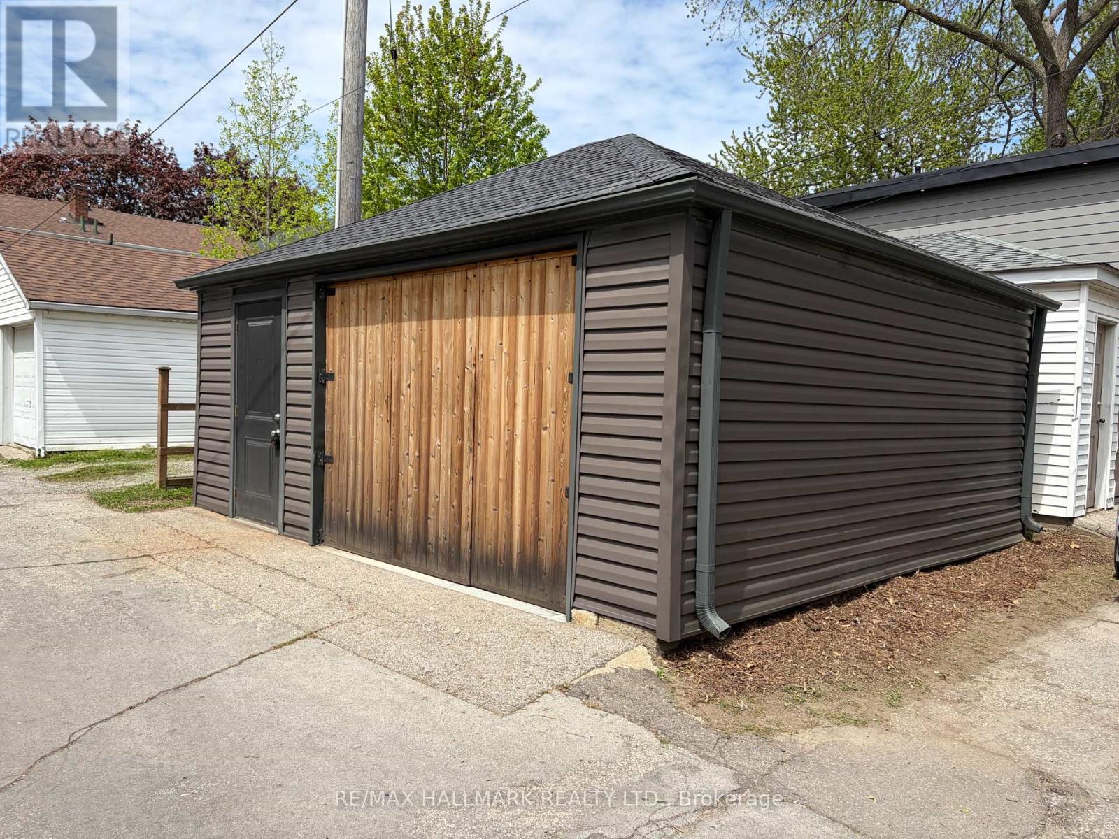 107r Woodfield Road, Toronto, Ontario  M4L 2W5 - Photo 2 - E13159714