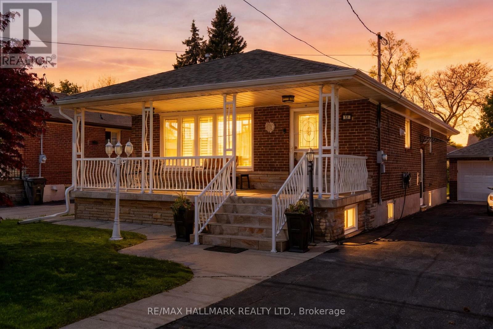 20 Elinor Avenue, Toronto, Ontario  M1R 3H2 - Photo 1 - E13159736